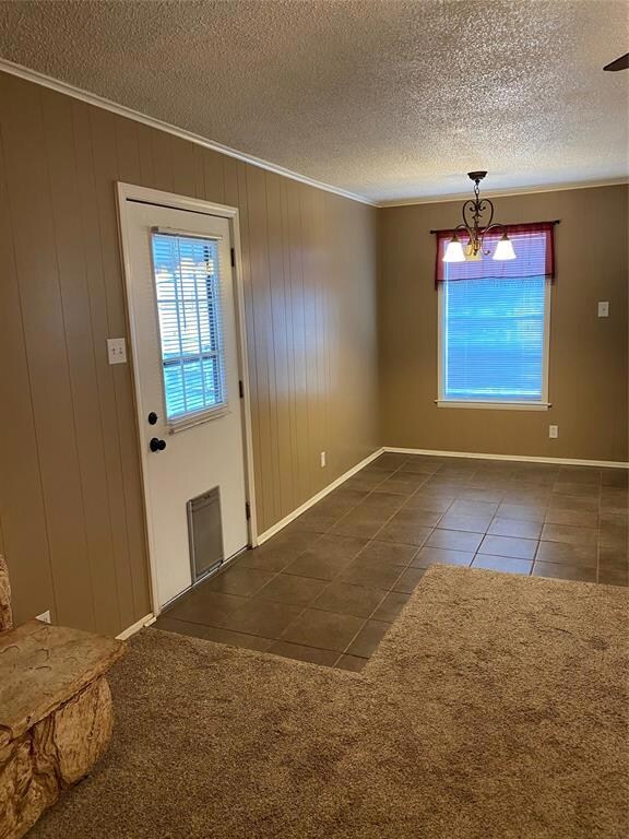 1107 Rosedale Dr, Gainesville, TX 76240 - photo 7