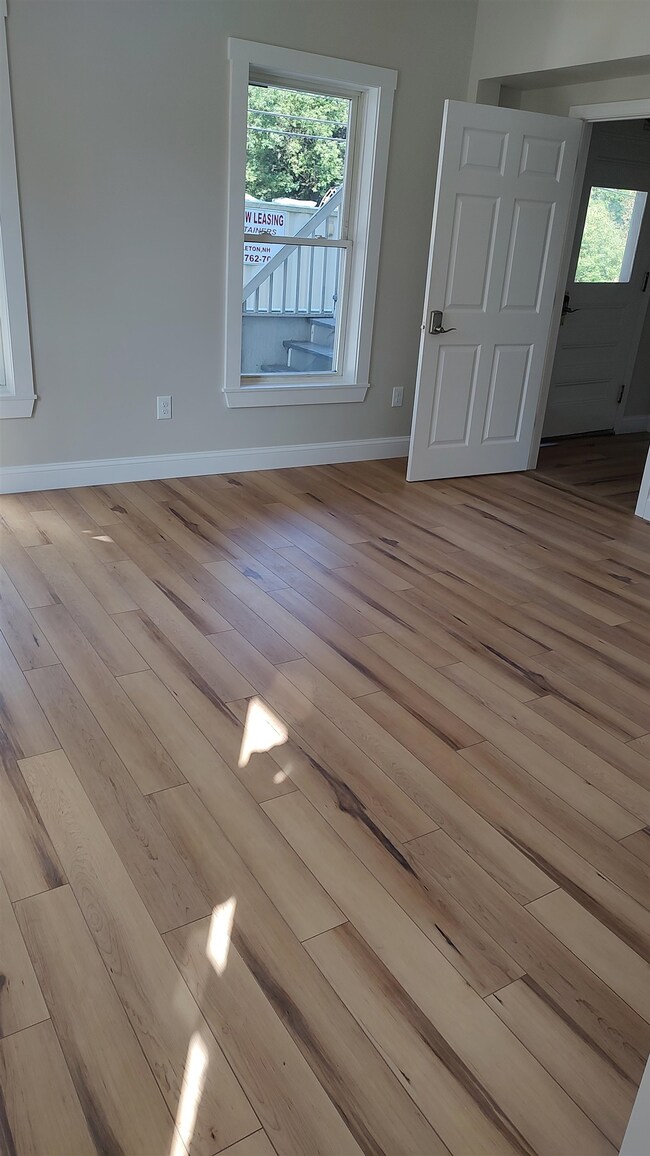 30 Elm St unit 1, Whitefield, NH 03598 - photo 2