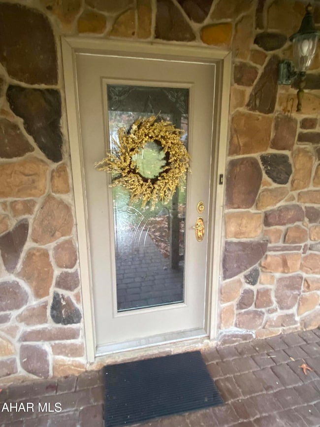 1016 S Carlisle Ln, Altoona, PA 16602 - photo 3