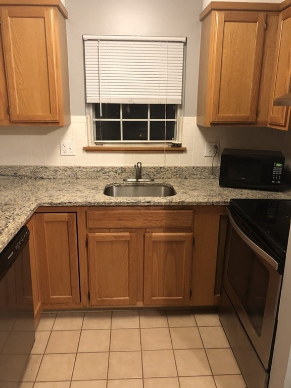 265 New Ludlow Rd unit G6, Chicopee, MA 01020 - photo 3