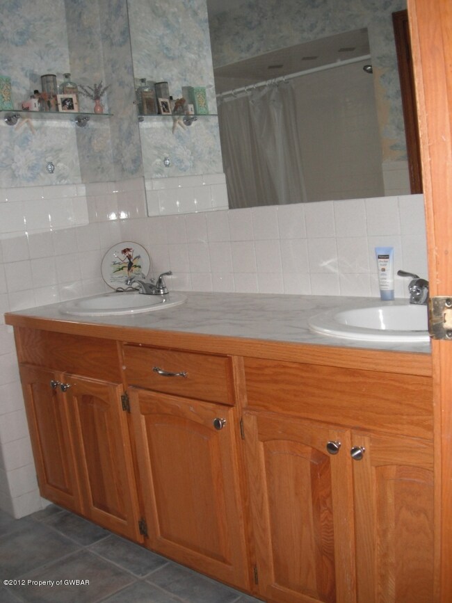 Upstairs Bath
