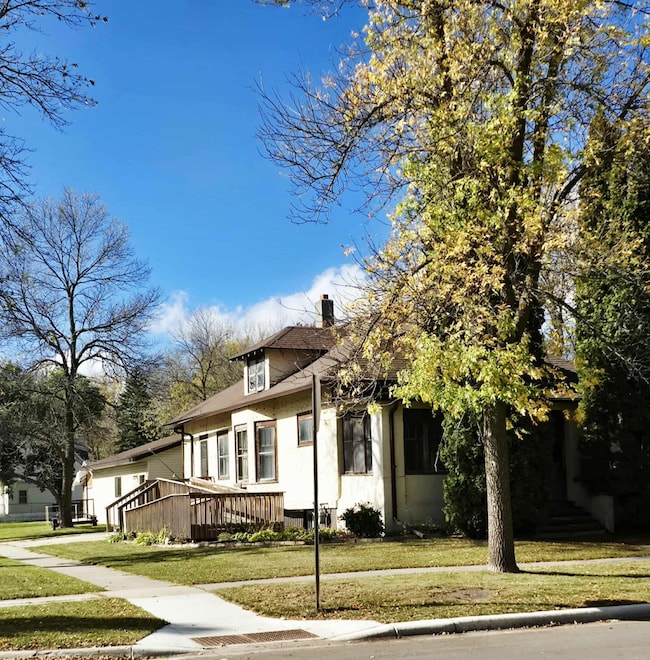 603 Arnold Ave N, Thief River Falls, MN 56701 - photo 3