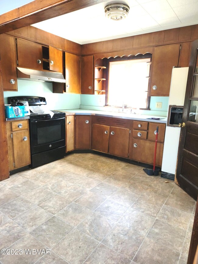 259 S Main St, Hughesville, PA 17737 - photo 2