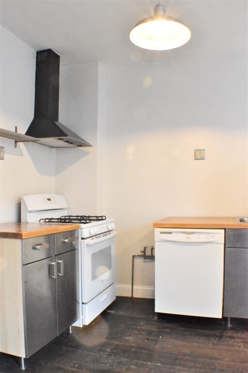 158 Salem St unit 4, Boston, MA 02113 - photo 6