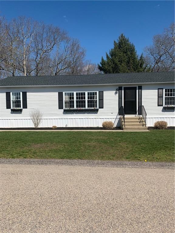 73 Holiday Ct, Wakefield, RI 02879 - photo 2