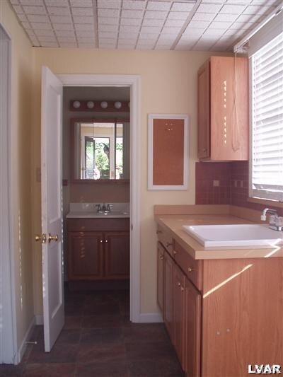 Mud Rm/Laundry with Washer and Dryer, to Powder Rm