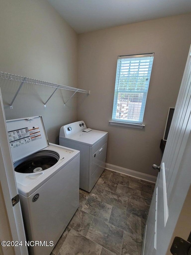 702 Foggy Crossing Ct, Aberdeen, NC 28315 - photo 5