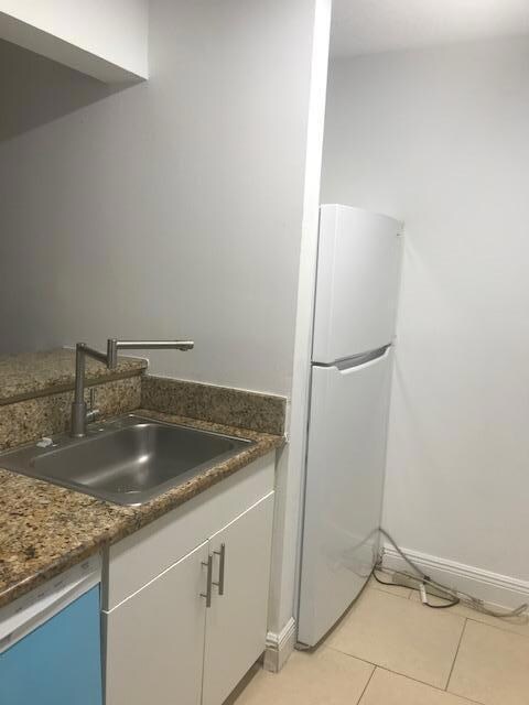 513 Meadows Cir unit 513, Boynton Beach, FL 33436 - photo 3