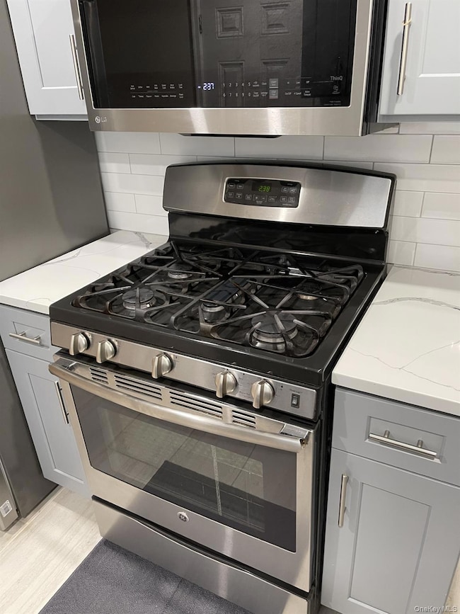 278 Devonshire Dr, New Hyde Park, NY 11040 - photo 6