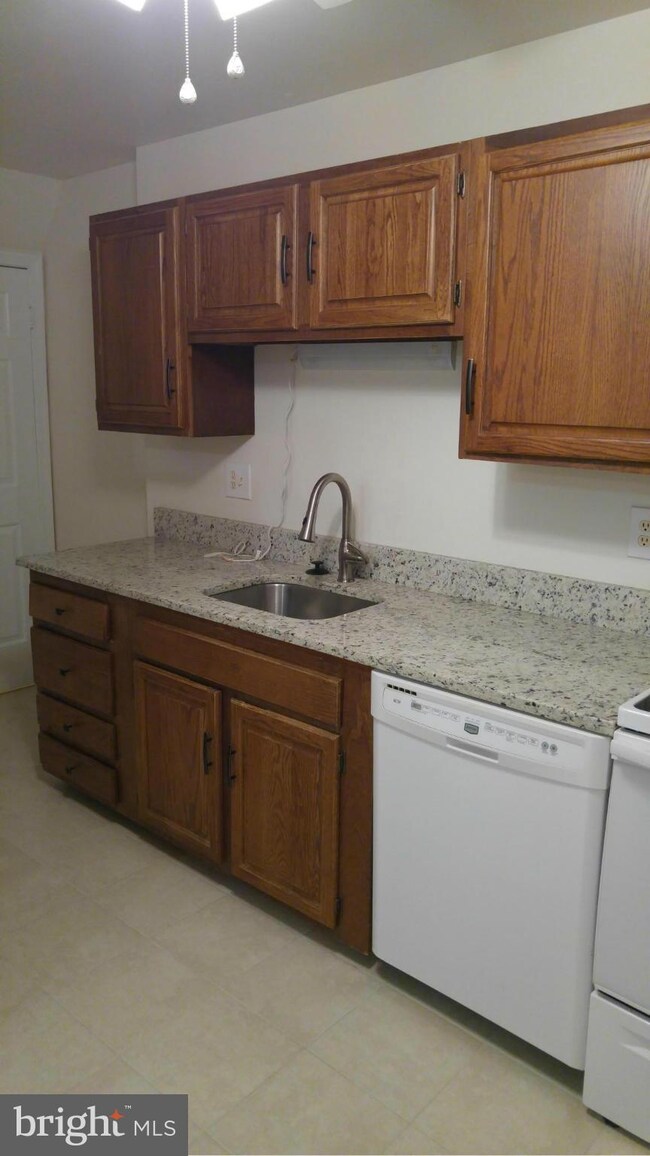 9823 Whiskey Run, Laurel, MD 20723 - photo 7