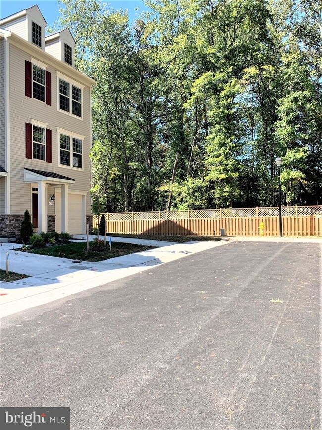 8229 Hollow Ct, Severn, MD 21144 - photo 3