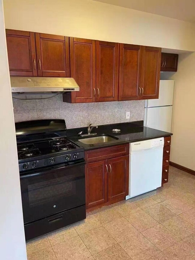 88-27 53rd Ave unit 2R, Elmhurst, NY 11373 - photo 2