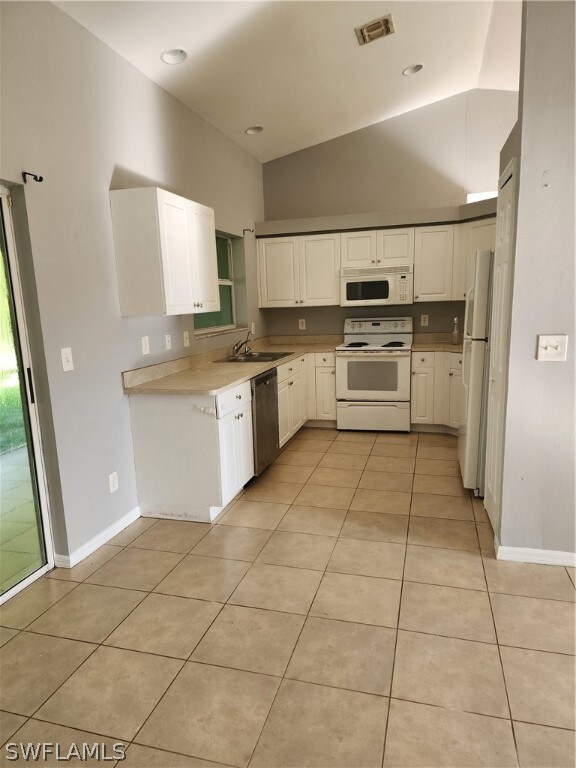 2812 NE 4th Place, Cape Coral, FL 33909 - photo 2