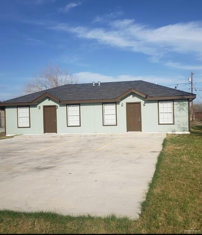 6000 Ceniza Dr, Weslaco, TX 78599 - photo 2