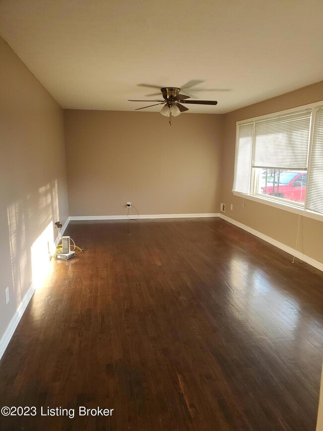 146 Becky McKinley Ave, Mount Washington, KY 40047 - photo 4