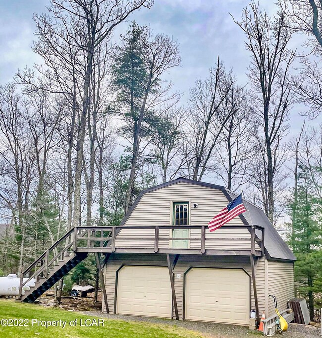 Detached Garage