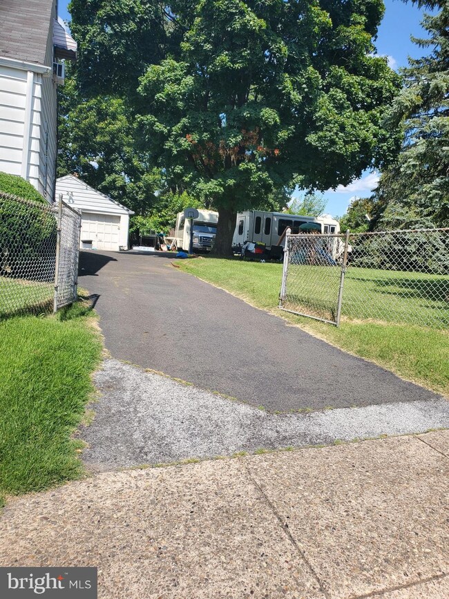 220 New Hillcrest Ave, Ewing, NJ 08638 - photo 4