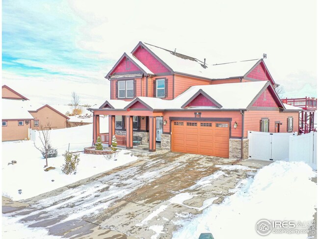 HOA is only $20 a month, includes trash!