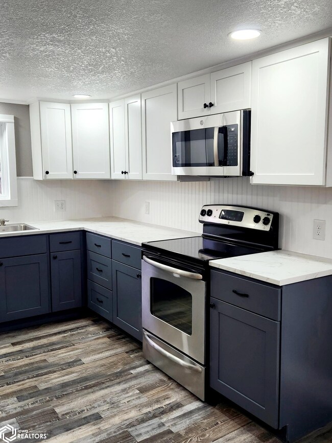 221 E Washington St, Osceola, IA 50213 - photo 3