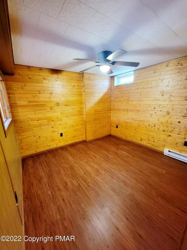 203 Joy Glen unit 101, Sciota, PA 18354 - photo 7