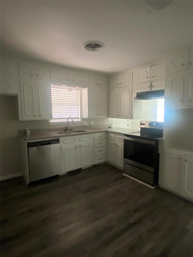 1214 Crestridge St, Ennis, TX 75119 - photo 7