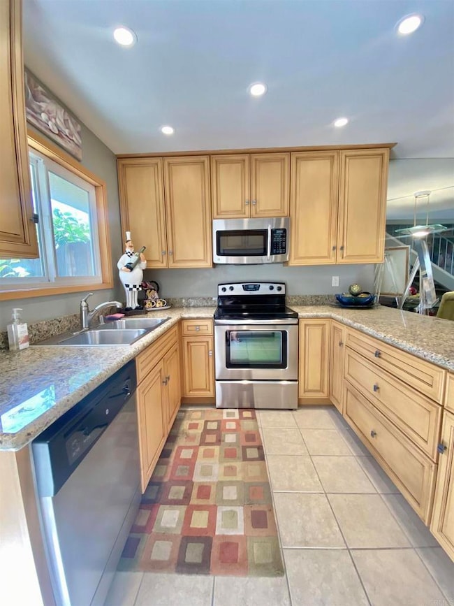 34354 Laura Way, Rancho Mirage, CA 92270 - photo 7