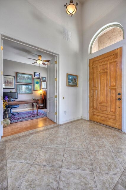 003_Foyer