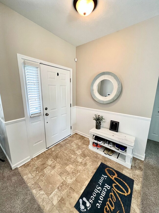 2746 Ashton Ln, Greenwood, IN 46143 - photo 4