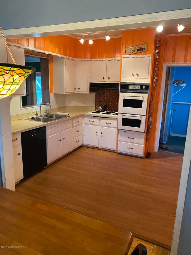 1421 N Sumner Ave, Scranton, PA 18508 - photo 5