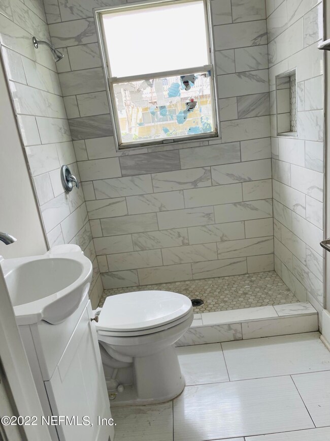 D82EAA50-4253-4057-9DD3-38E440F904DB