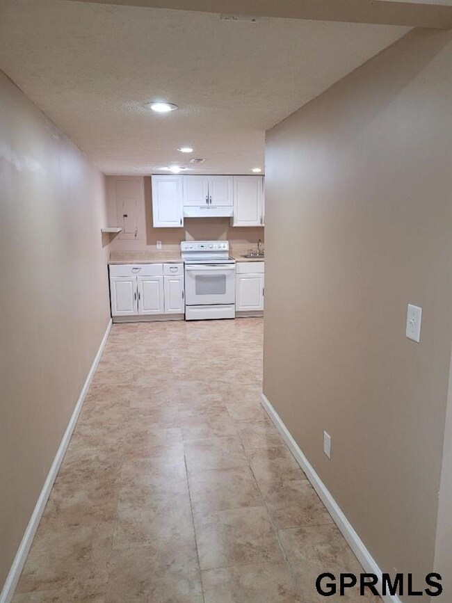 2301 Quartz Dr, Papillion, NE 68046 - photo 4