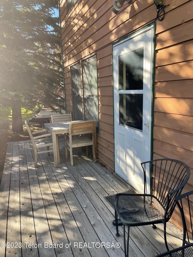 Elk Run Deck