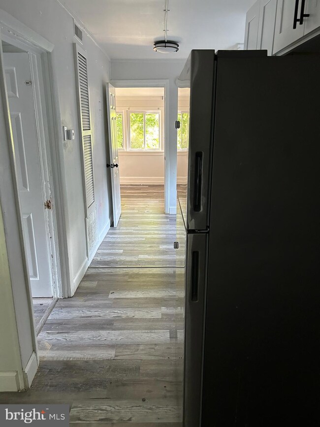 253 Harding Ave unit 3, Clementon, NJ 08021 - photo 4