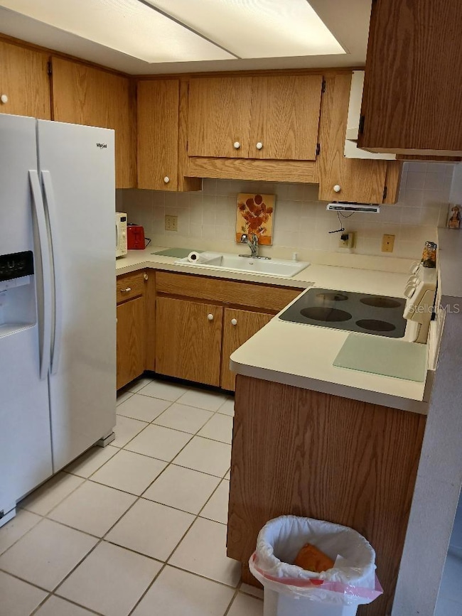 6050 Chesham Dr unit 3, New Port Richey, FL 34653 - photo 7