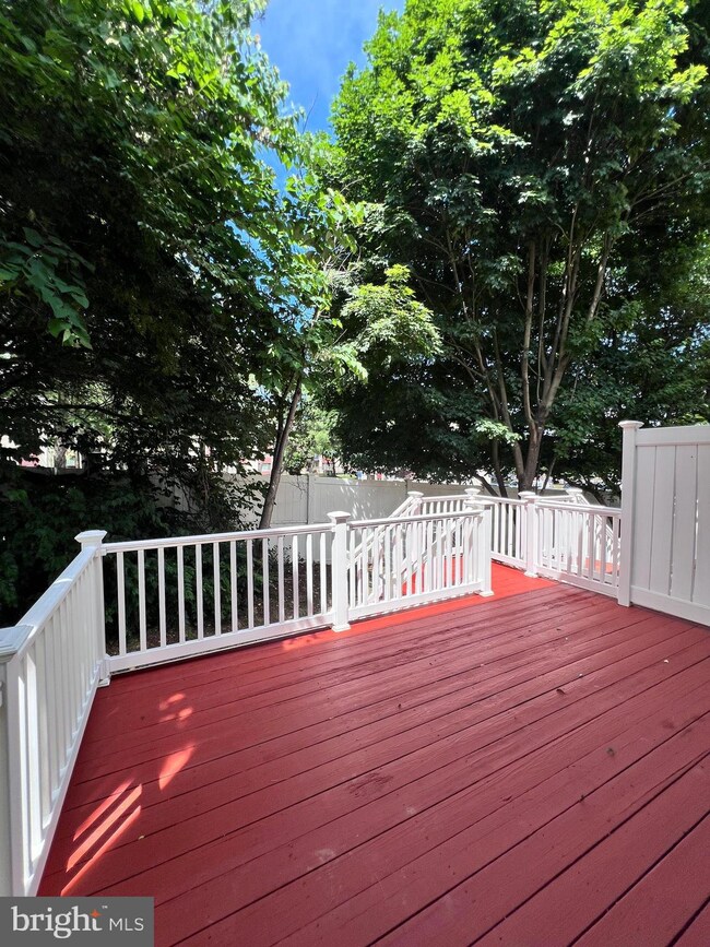 3328 Castle Ridge Cir unit 11, Silver Spring, MD 20904 - photo 5