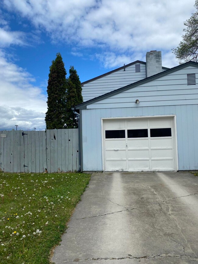 8B3A4764-0EFF-4B09-9AE0-ECB025A6E635