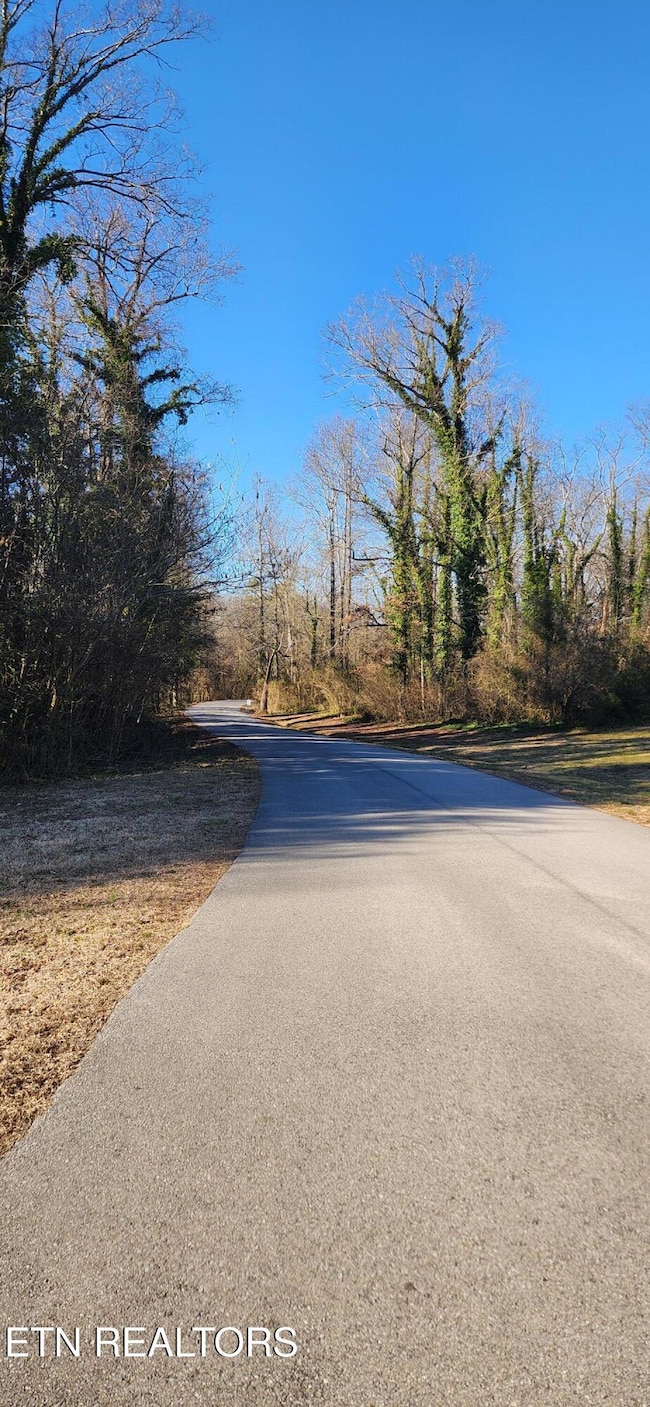 Private Road- Creole Drive
