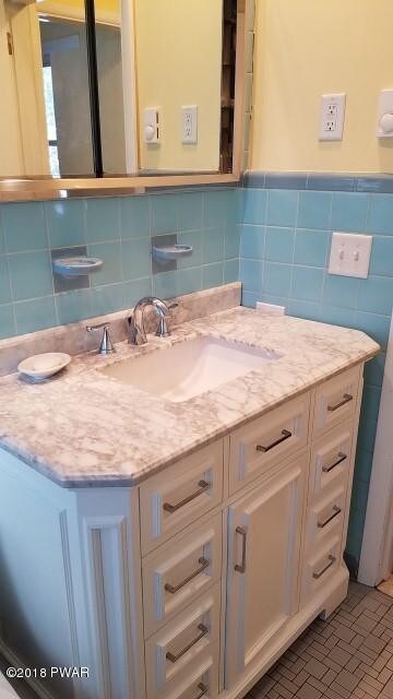 1758 Route 590, Hawley, PA 18428 - photo 7