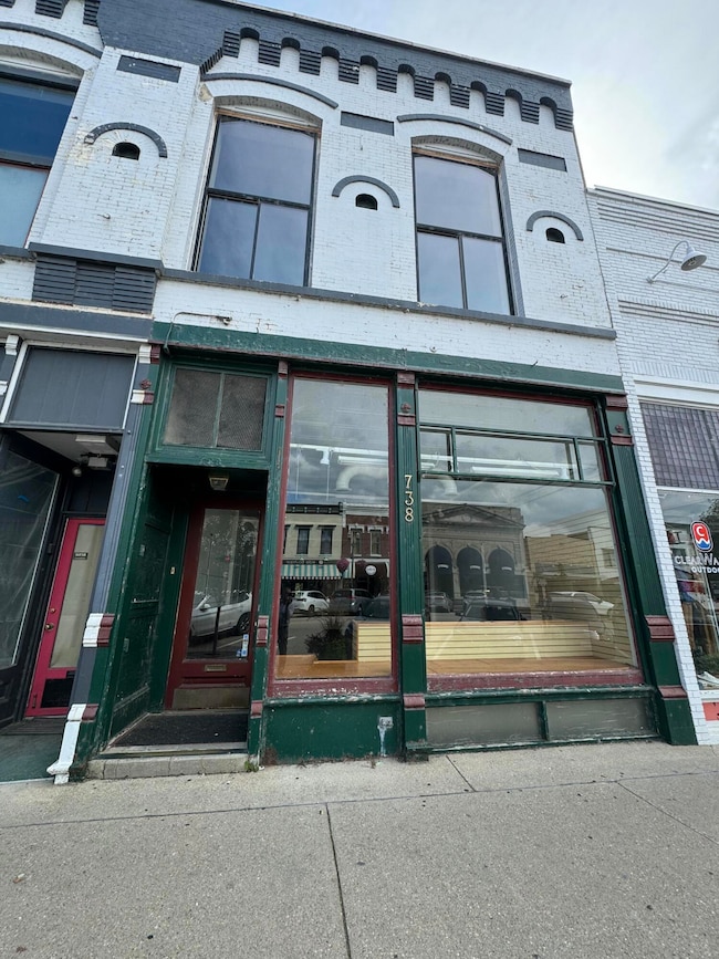 736 W Main St, Lake Geneva, WI 53147 - photo 4