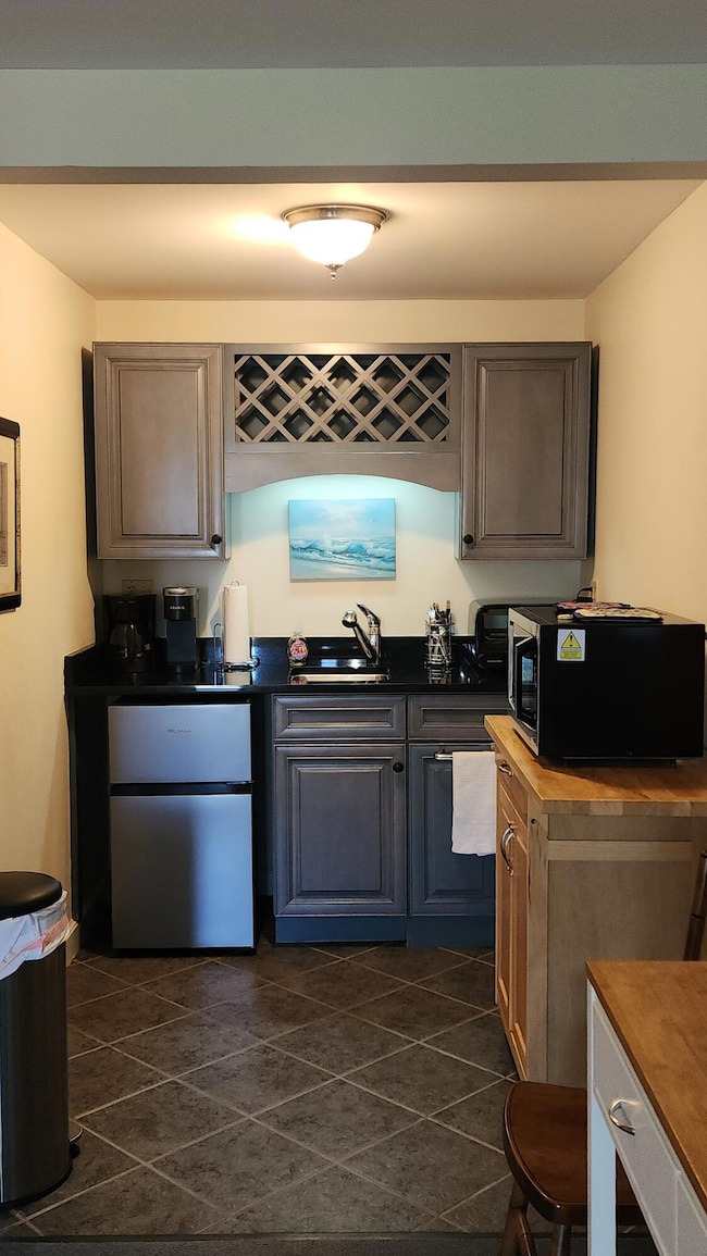 304 Eddy Rd unit 204, Edgecomb, ME 04556 - photo 6