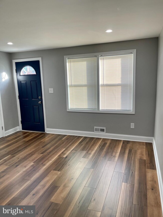 4428 Parkton St, Baltimore, MD 21229 - photo 3