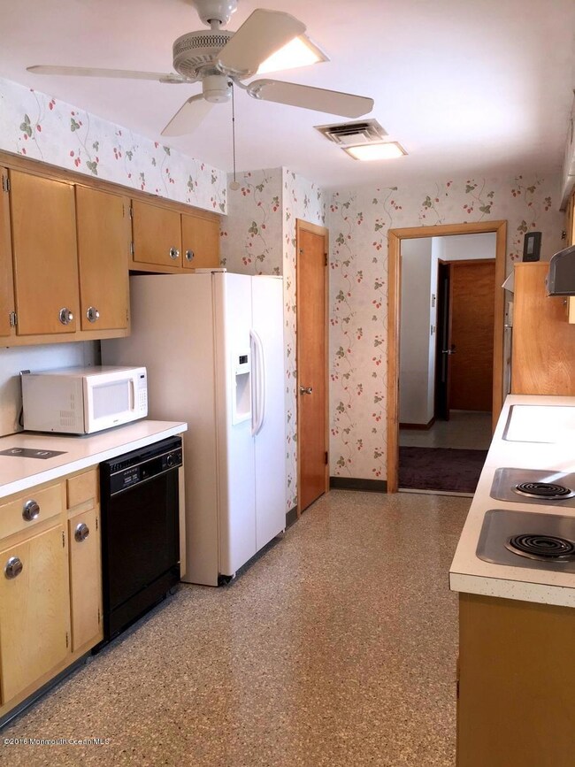 38 Neptune Rd, Toms River, NJ 08753 - photo 7