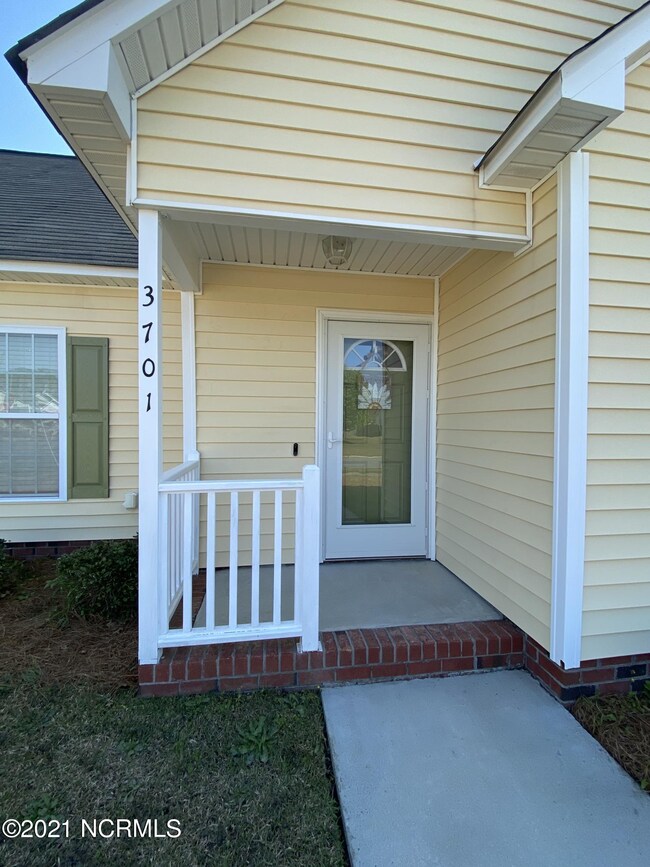 3701 Tifgreen Dr, Greenville, NC 27834 - photo 6