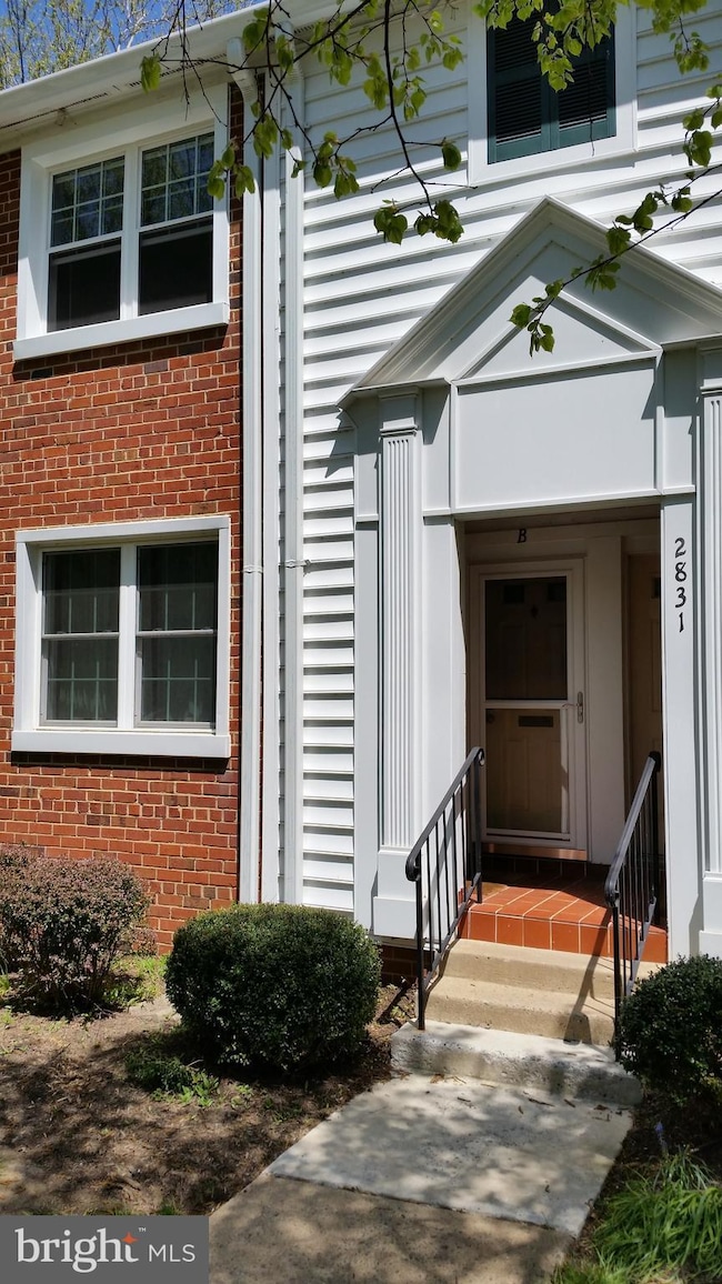 2831 S Wakefield St unit B, Arlington, VA 22206 - photo 2