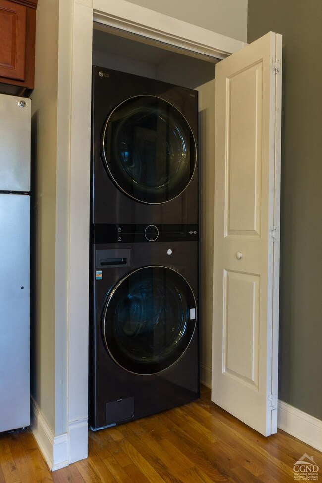 816 Warren St unit 1A, Hudson, NY 12534 - photo 6