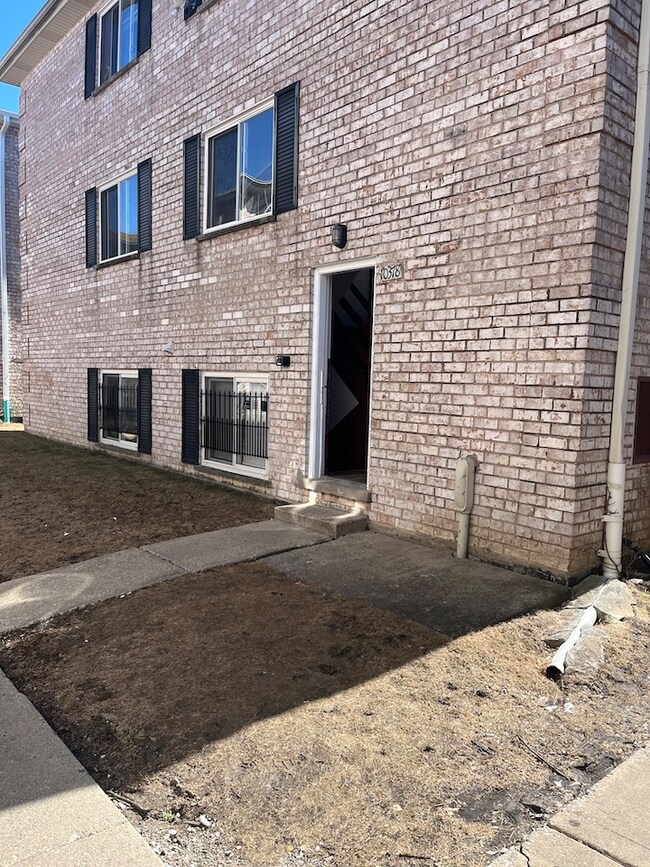 10378 Michael Todd Terrace unit 2E, Glenview, IL 60025 - photo 7