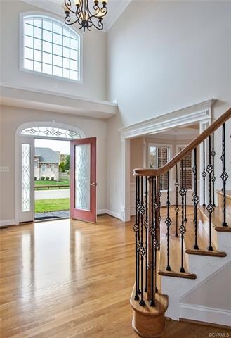 Open two-story foyer