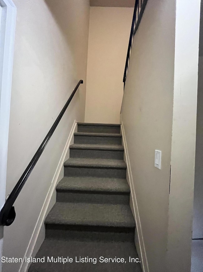 22 Francine Ct unit B, Staten Island, NY 10306 - photo 4