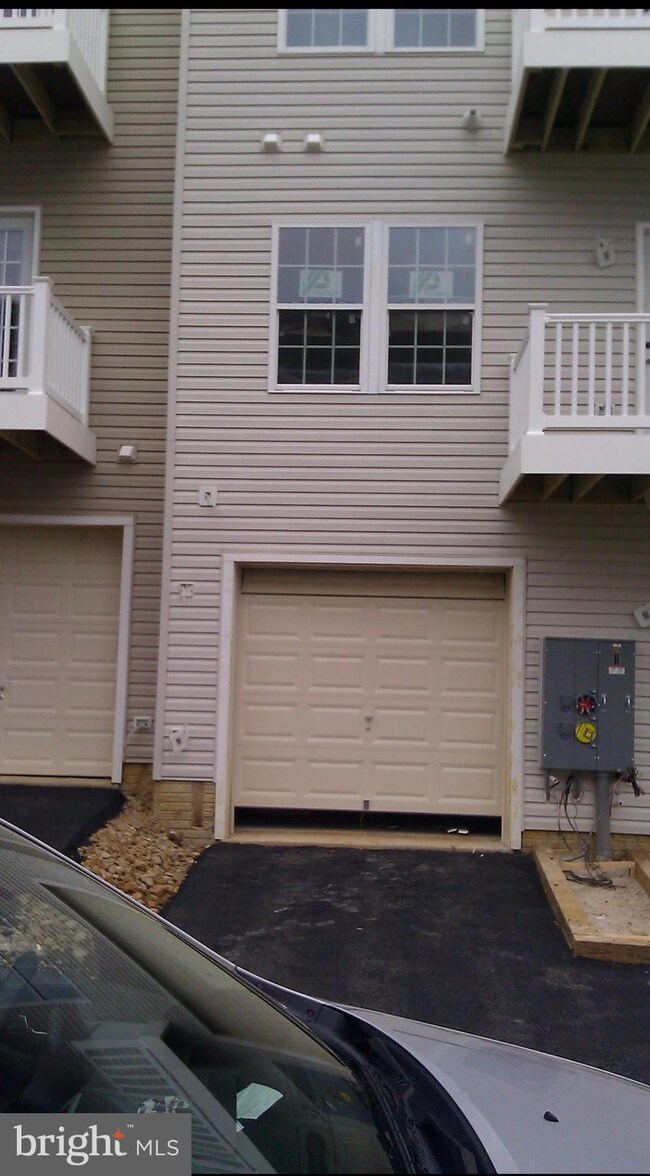 5652 Virginia Ln, Oxon Hill, MD 20745 - photo 3