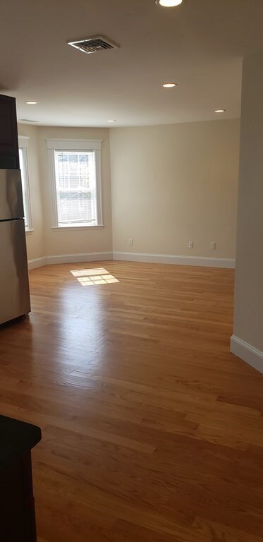 11 Fenwick St unit 2, Somerville, MA 02145 - photo 4
